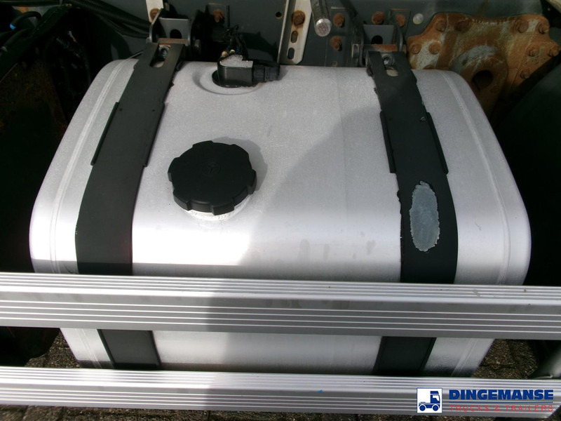 Volvo FE 280 4X2 fuel tank 13.6 m3 / 4 comp / ADR 07/07/24 - Cisternové vozidlo: obrázok 5 Volvo FE 280 4X2 fuel tank 13.6 m3 / 4 comp / ADR 07/07/24 - Cisternové vozidlo: obrázok 5