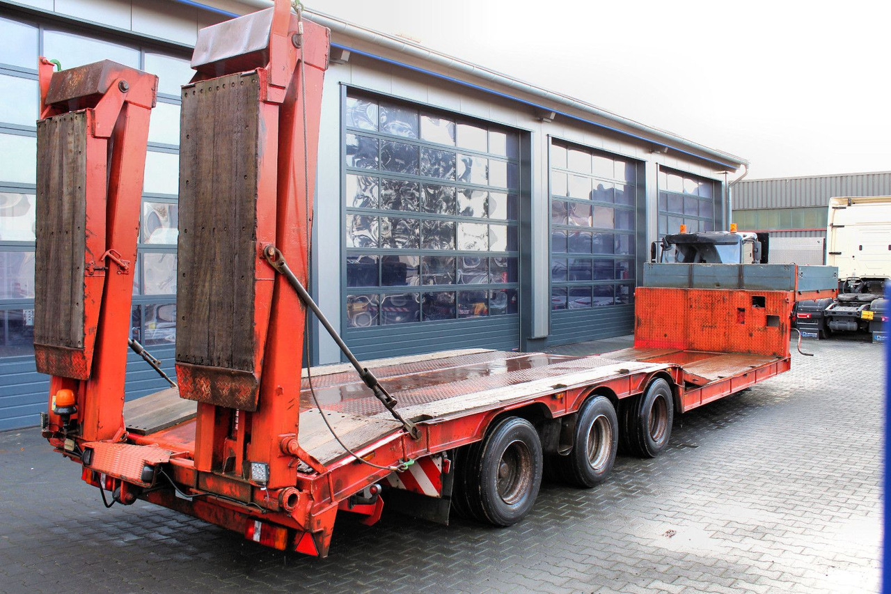 Langendorf 3-Achs SATBUE30-37 Tiefbett Tieflader+Rampen+TÜV - Náves podvalník: obrázok 4 Langendorf 3-Achs SATBUE30-37 Tiefbett Tieflader+Rampen+TÜV - Náves podvalník: obrázok 4