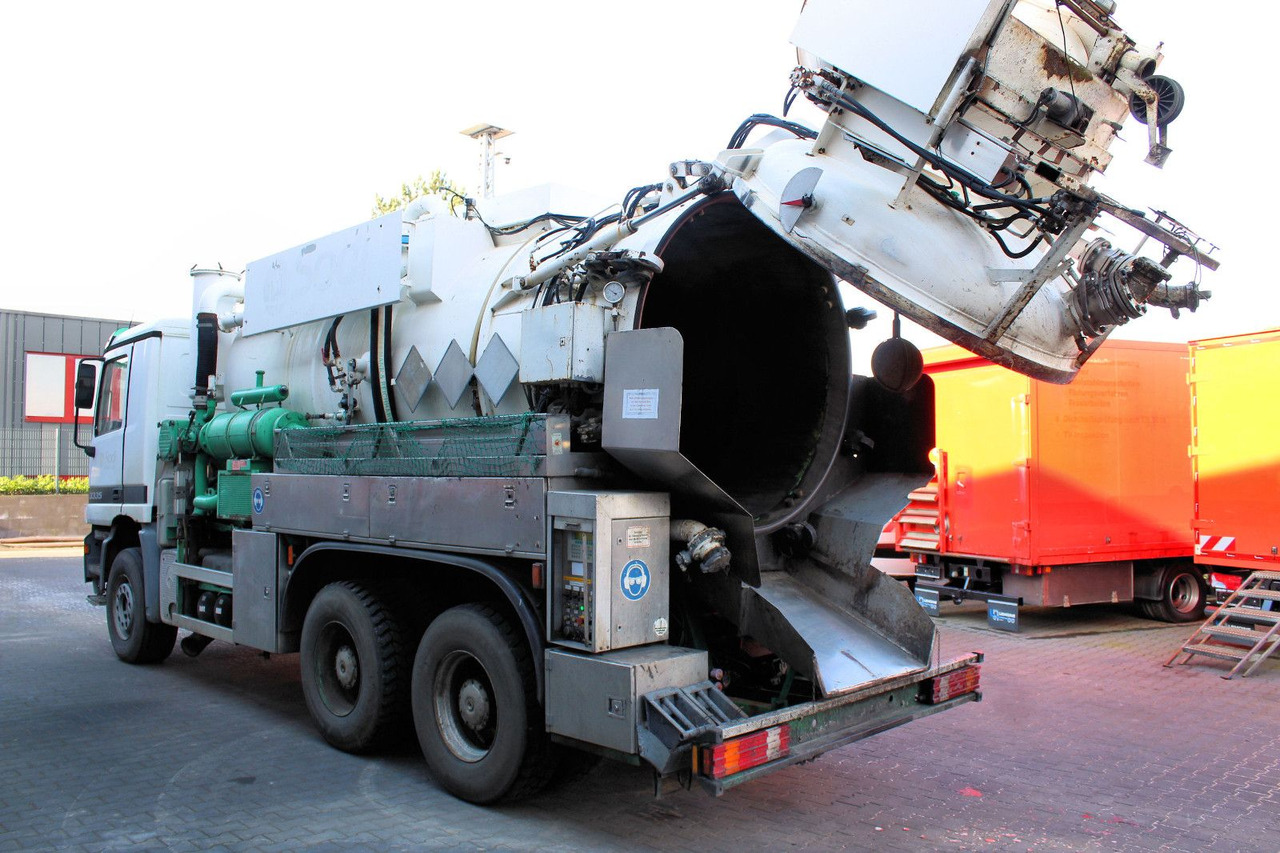 Mercedes-Benz Actros 3335 6x4 Kroll 13m³ HD-Kombi ADR/GGVS V2A - Fekálne vozidlo: obrázok 2 Mercedes-Benz Actros 3335 6x4 Kroll 13m³ HD-Kombi ADR/GGVS V2A - Fekálne vozidlo: obrázok 2