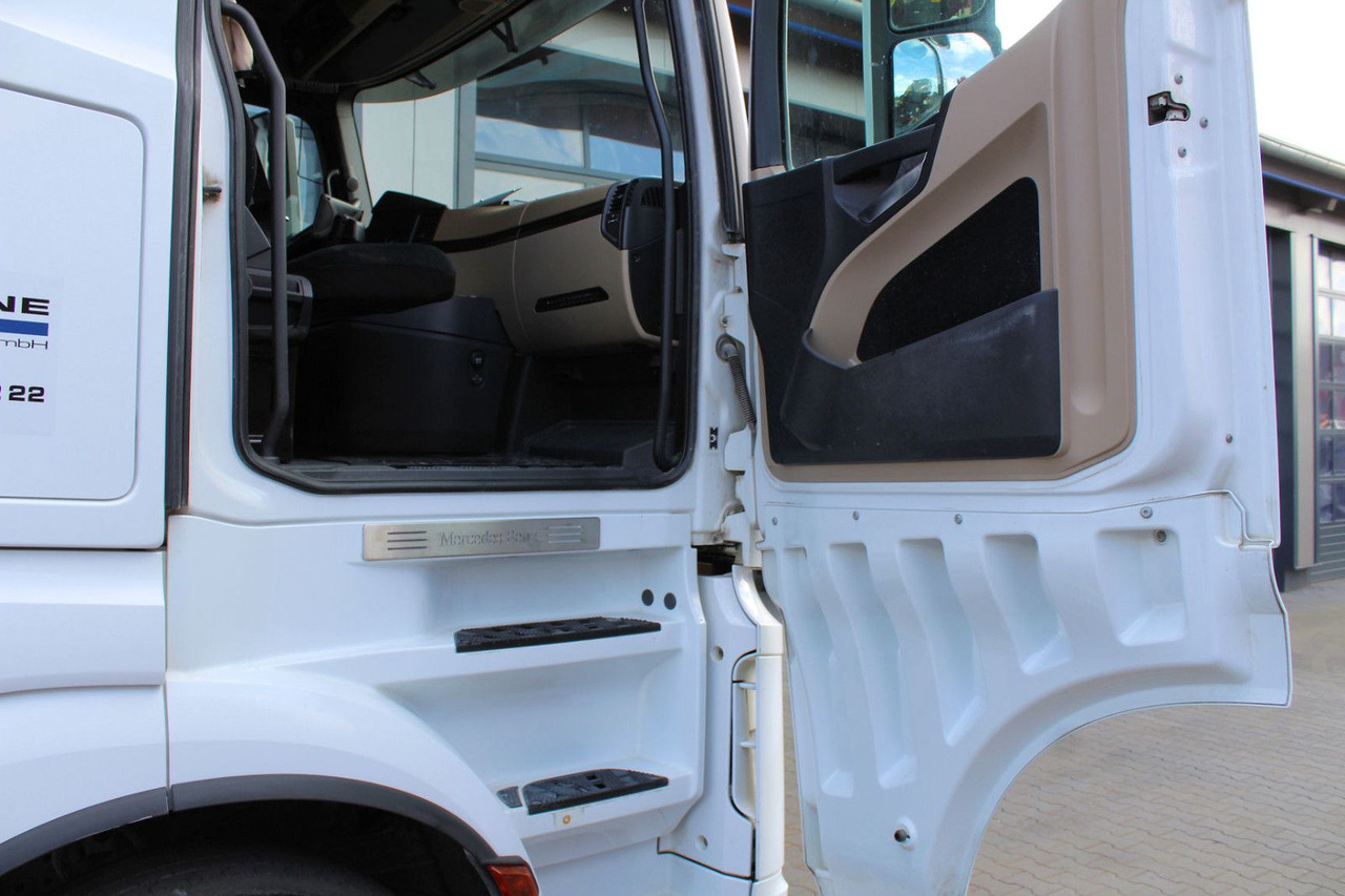 Ťahač Mercedes-Benz Actros 1853 4x2 LS +Hydraulik + neuer AT-Motor: obrázok 7 Ťahač Mercedes-Benz Actros 1853 4x2 LS +Hydraulik + neuer AT-Motor: obrázok 7