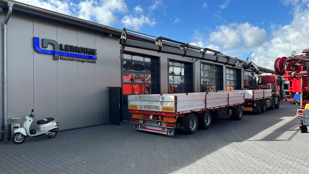 Volvo 480 8x2 Pritsche + FASSI F800XP Kran 6x - Valníkový/ Plošinový nákladný automobil, Auto s hydraulickou rukou: obrázok 1 Volvo 480 8x2 Pritsche + FASSI F800XP Kran 6x - Valníkový/ Plošinový nákladný automobil, Auto s hydraulickou rukou: obrázok 1