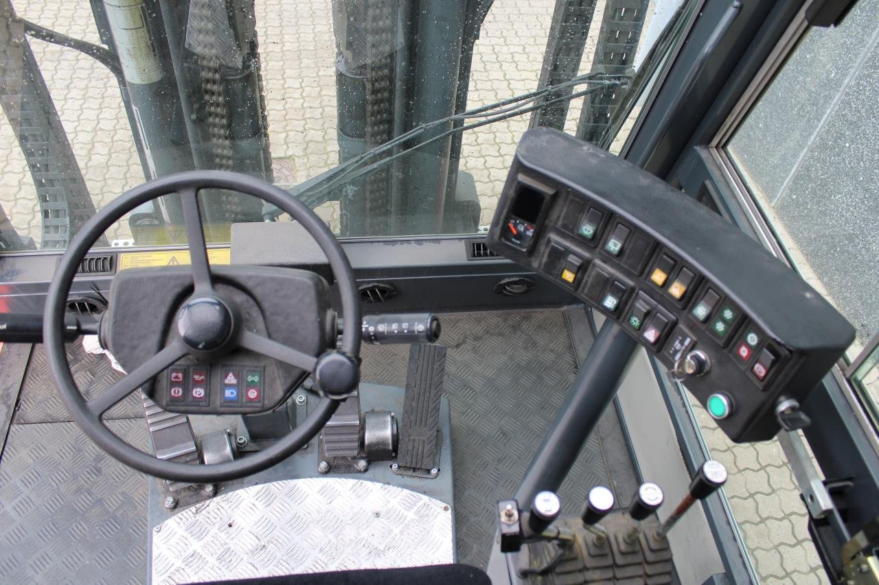 Dantruck 9890GD - Plynový vysokozdvižný vozík: obrázok 4 Dantruck 9890GD - Plynový vysokozdvižný vozík: obrázok 4