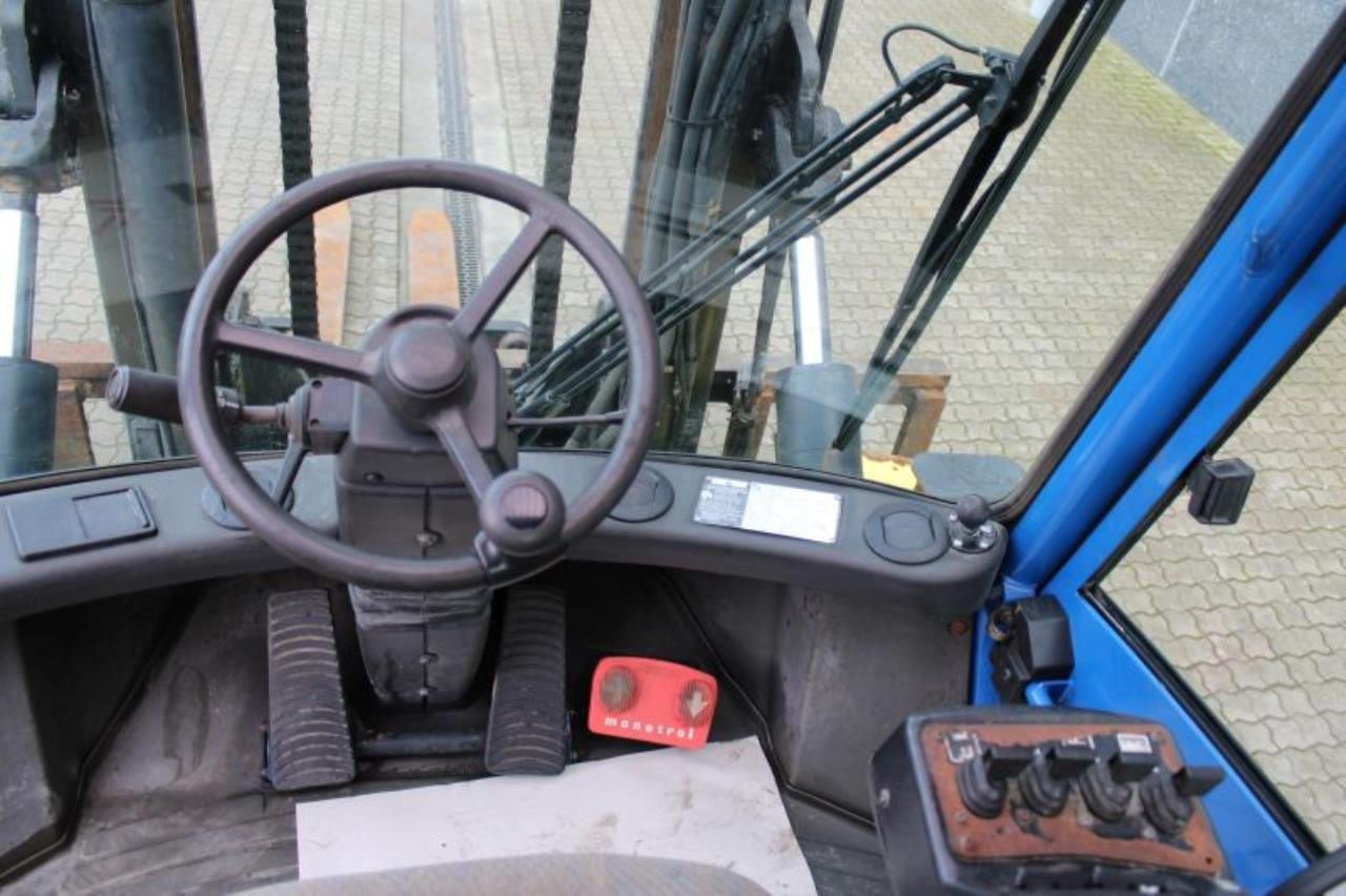 Hyster H8.00XM-6 - Dieselový vysokozdvižný vozík: obrázok 4 Hyster H8.00XM-6 - Dieselový vysokozdvižný vozík: obrázok 4