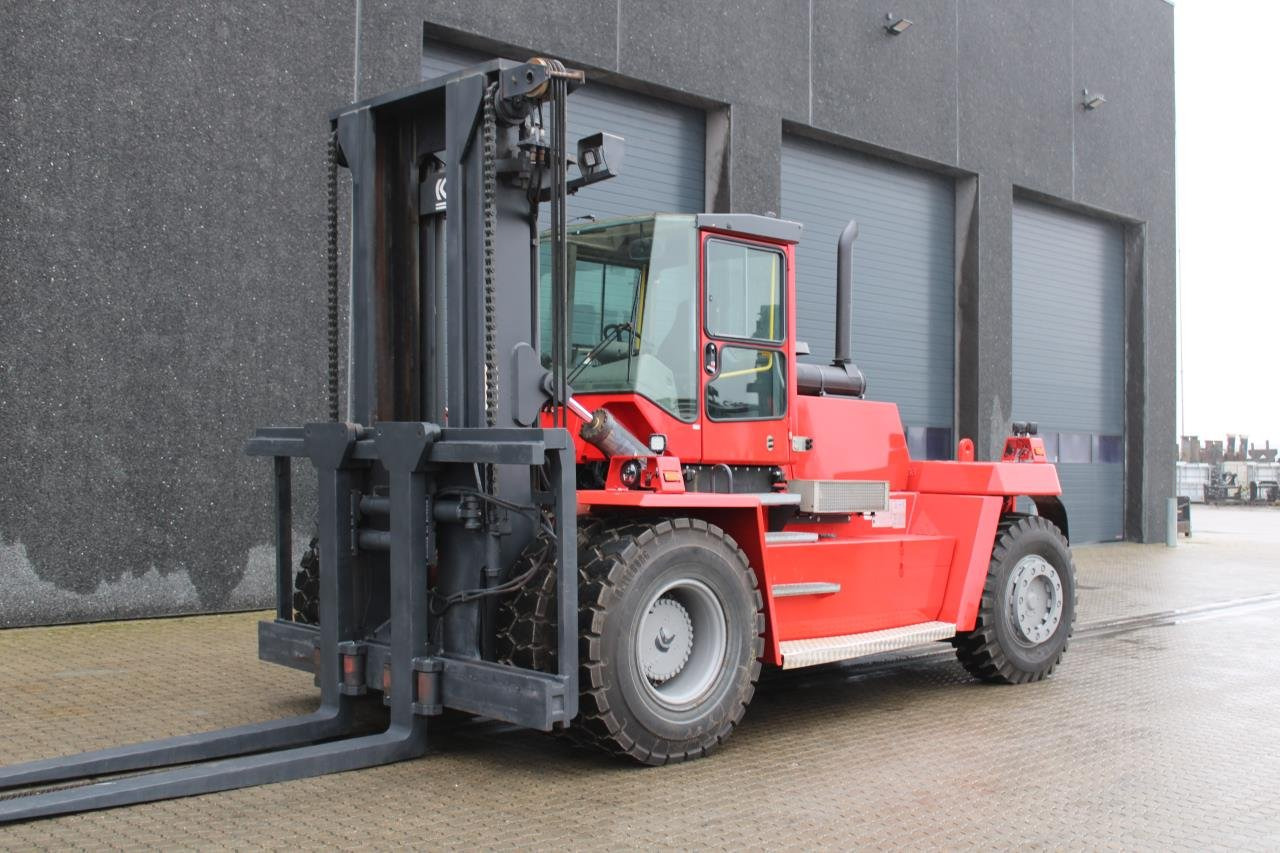 Kalmar DCD200-12LB - Dieselový vysokozdvižný vozík: obrázok 2 Kalmar DCD200-12LB - Dieselový vysokozdvižný vozík: obrázok 2
