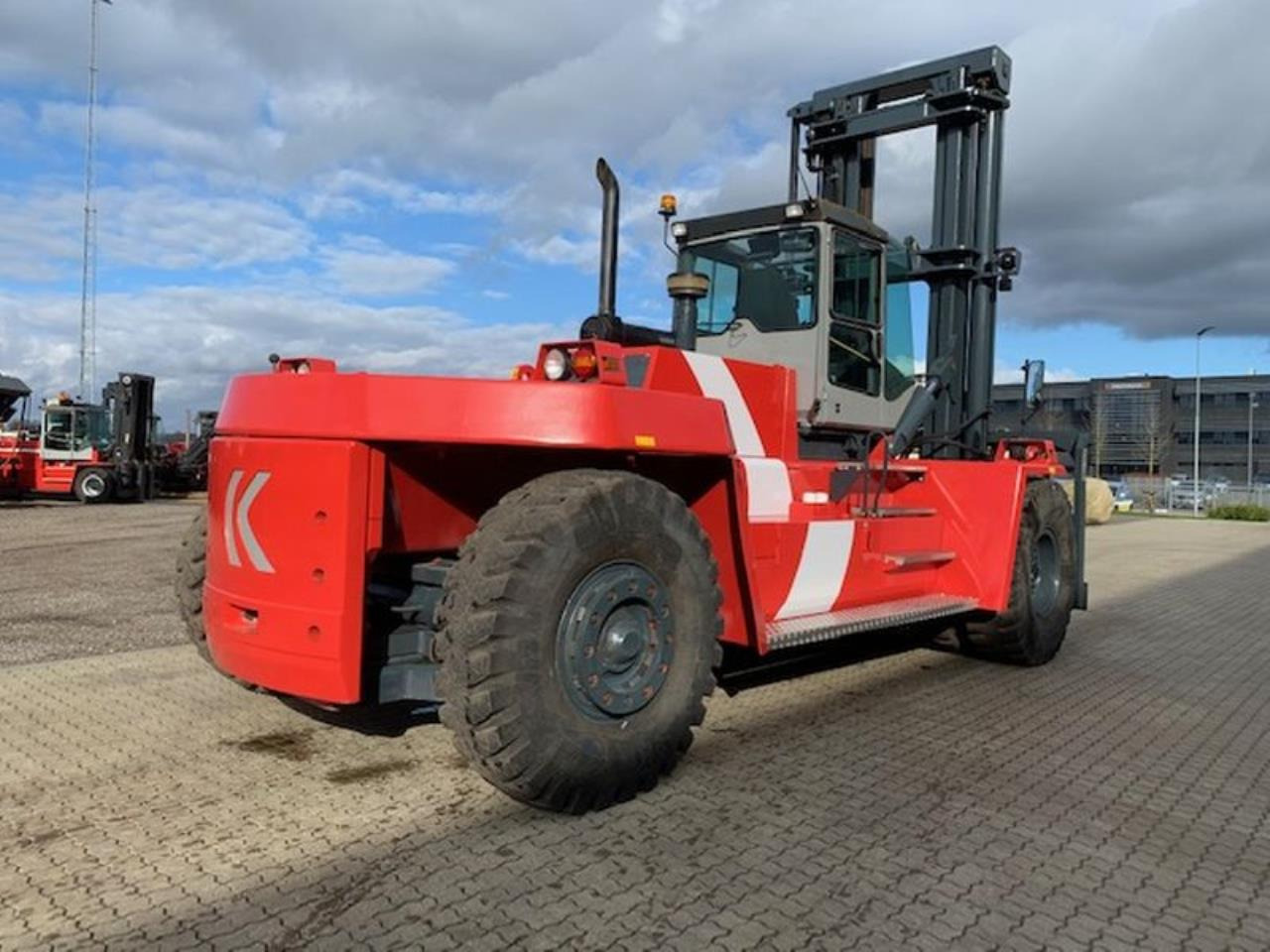 Kalmar DCD320-12LB - Dieselový vysokozdvižný vozík: obrázok 3 Kalmar DCD320-12LB - Dieselový vysokozdvižný vozík: obrázok 3