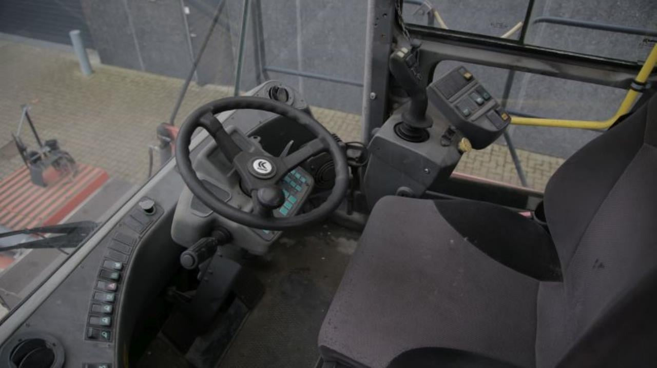 Kalmar DCF90-45ES - Prekladač kontajnerov: obrázok 4 Kalmar DCF90-45ES - Prekladač kontajnerov: obrázok 4