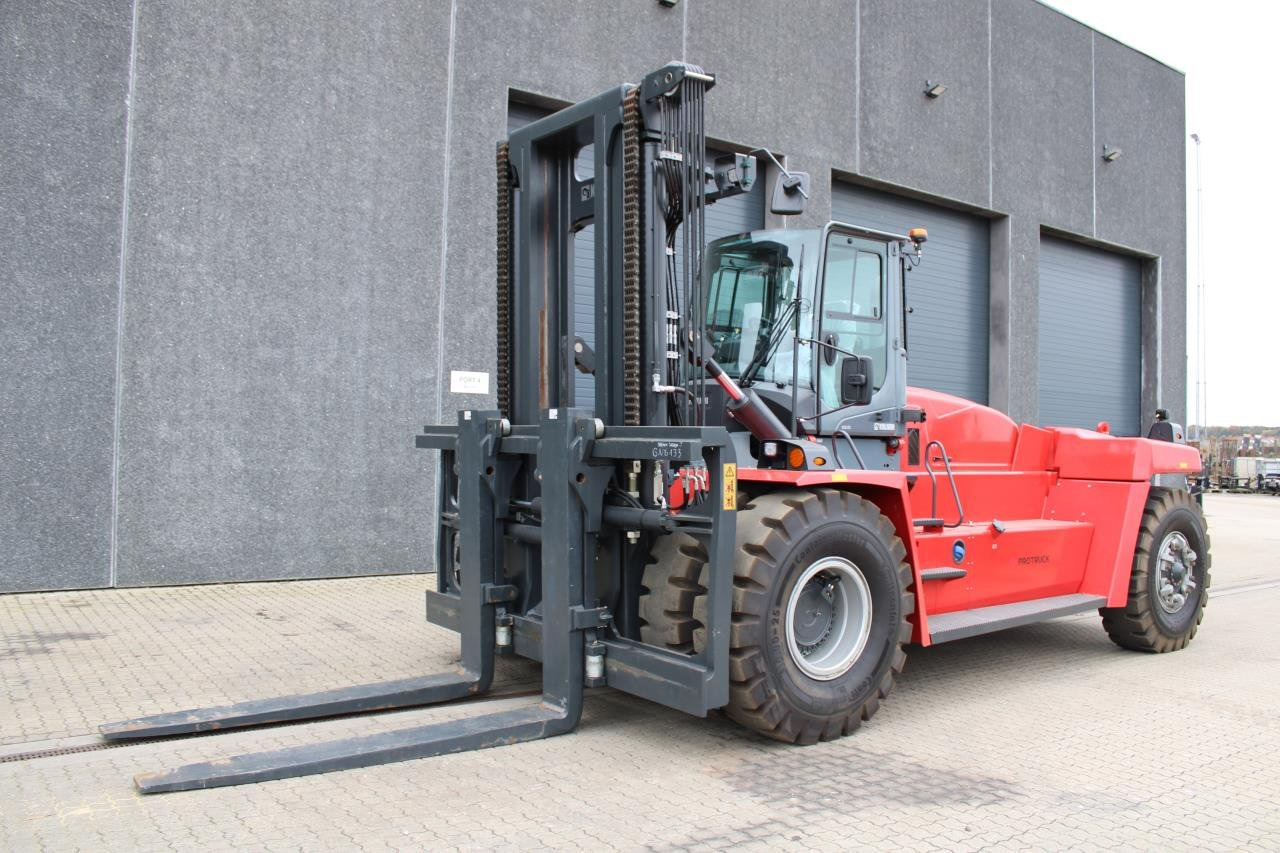 Kalmar DCG330-12 - Dieselový vysokozdvižný vozík: obrázok 2 Kalmar DCG330-12 - Dieselový vysokozdvižný vozík: obrázok 2