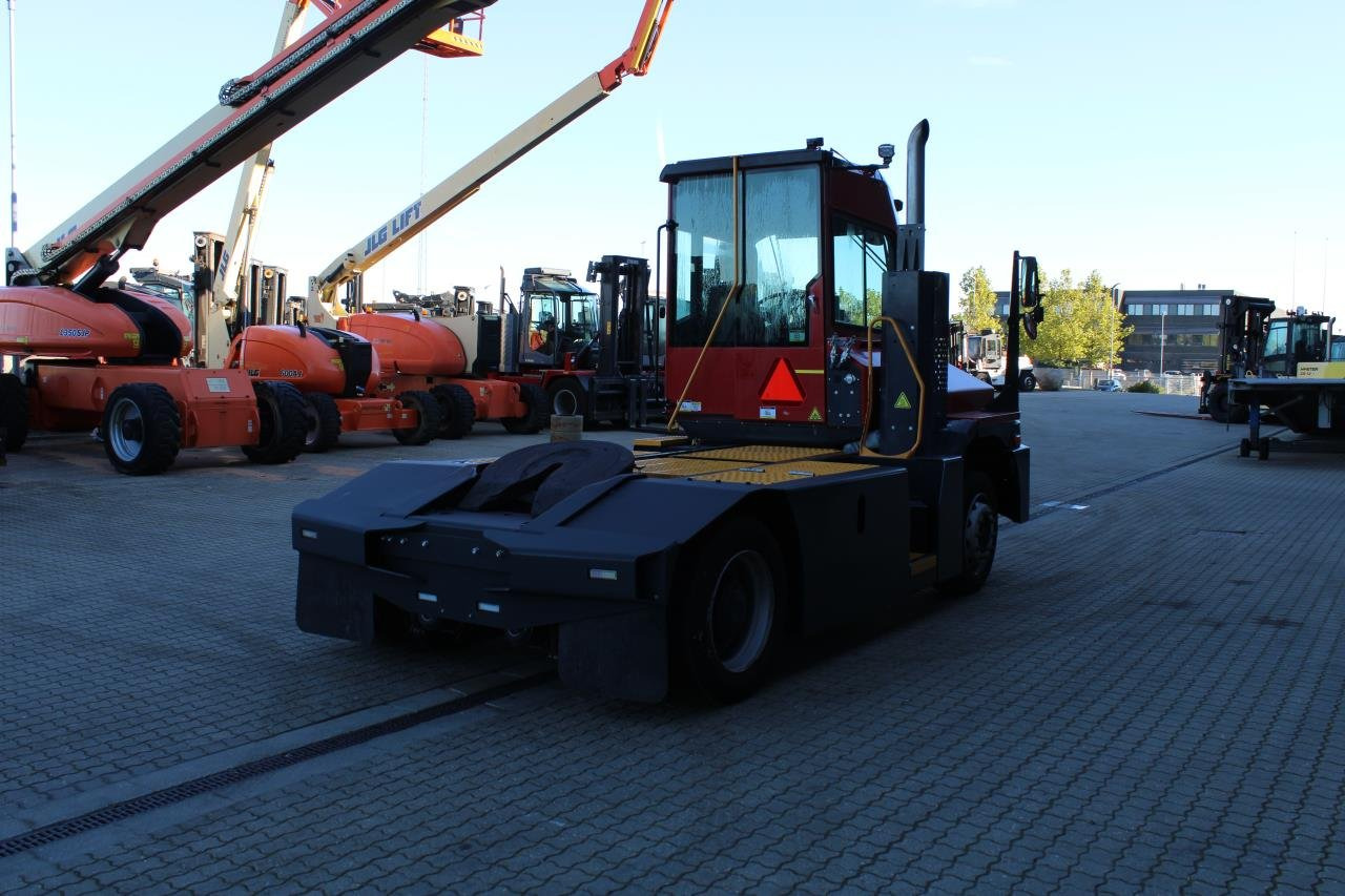 Kalmar T2I 4X2 - Terminálový ťahač: obrázok 3 Kalmar T2I 4X2 - Terminálový ťahač: obrázok 3