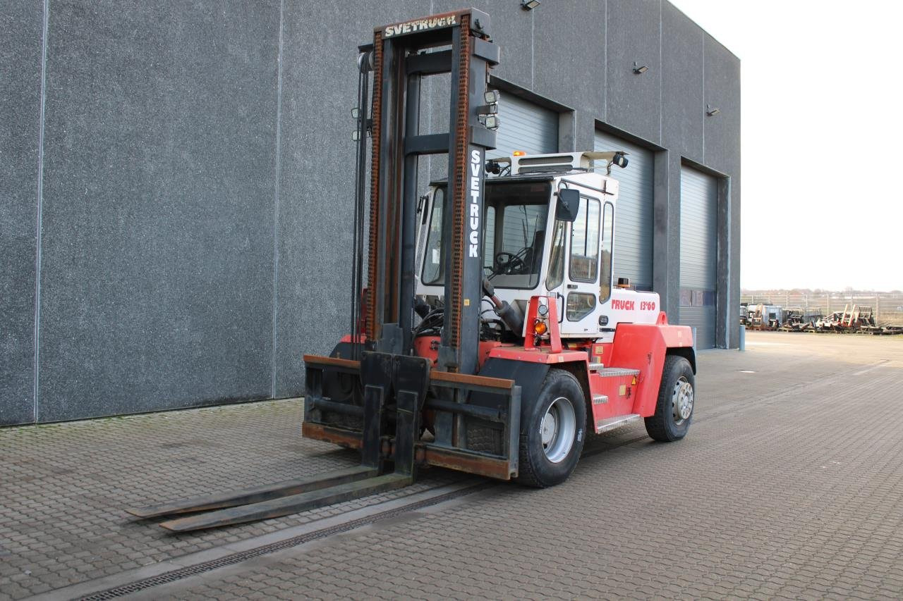 SveTruck 13660 - Dieselový vysokozdvižný vozík: obrázok 2 SveTruck 13660 - Dieselový vysokozdvižný vozík: obrázok 2