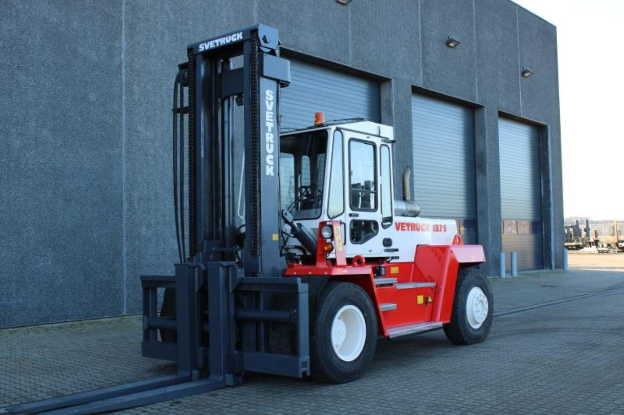 SveTruck 1875-33 - Dieselový vysokozdvižný vozík: obrázok 2 SveTruck 1875-33 - Dieselový vysokozdvižný vozík: obrázok 2