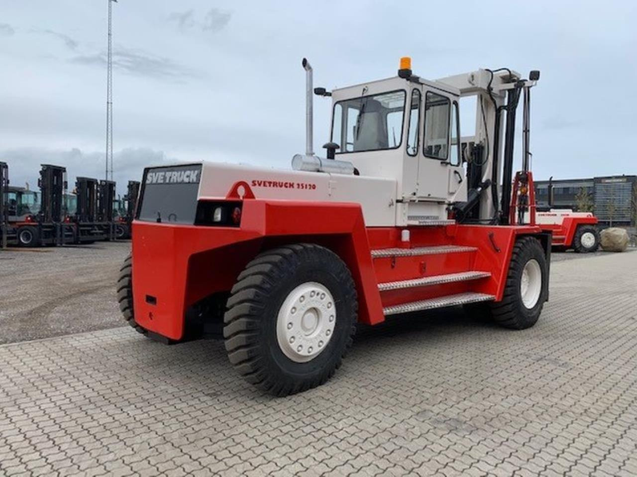 SveTruck 25120-42 - Dieselový vysokozdvižný vozík: obrázok 3 SveTruck 25120-42 - Dieselový vysokozdvižný vozík: obrázok 3