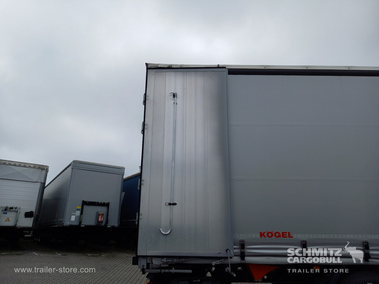 KOEGEL Auflieger Curtainsider Coil - Plachtový náves: obrázok 4 KOEGEL Auflieger Curtainsider Coil - Plachtový náves: obrázok 4