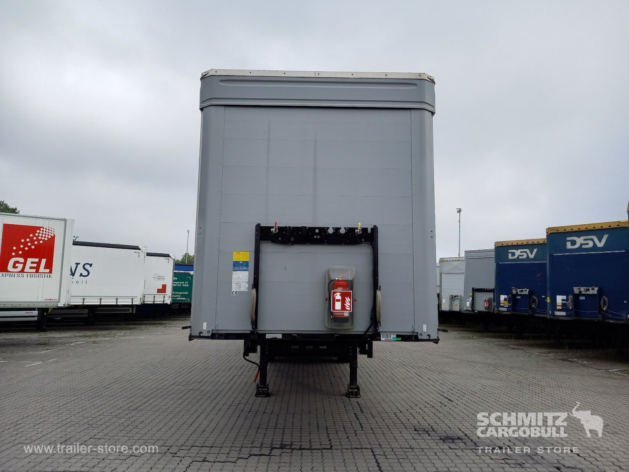 KOEGEL Auflieger Curtainsider Coil - Plachtový náves: obrázok 2 KOEGEL Auflieger Curtainsider Coil - Plachtový náves: obrázok 2