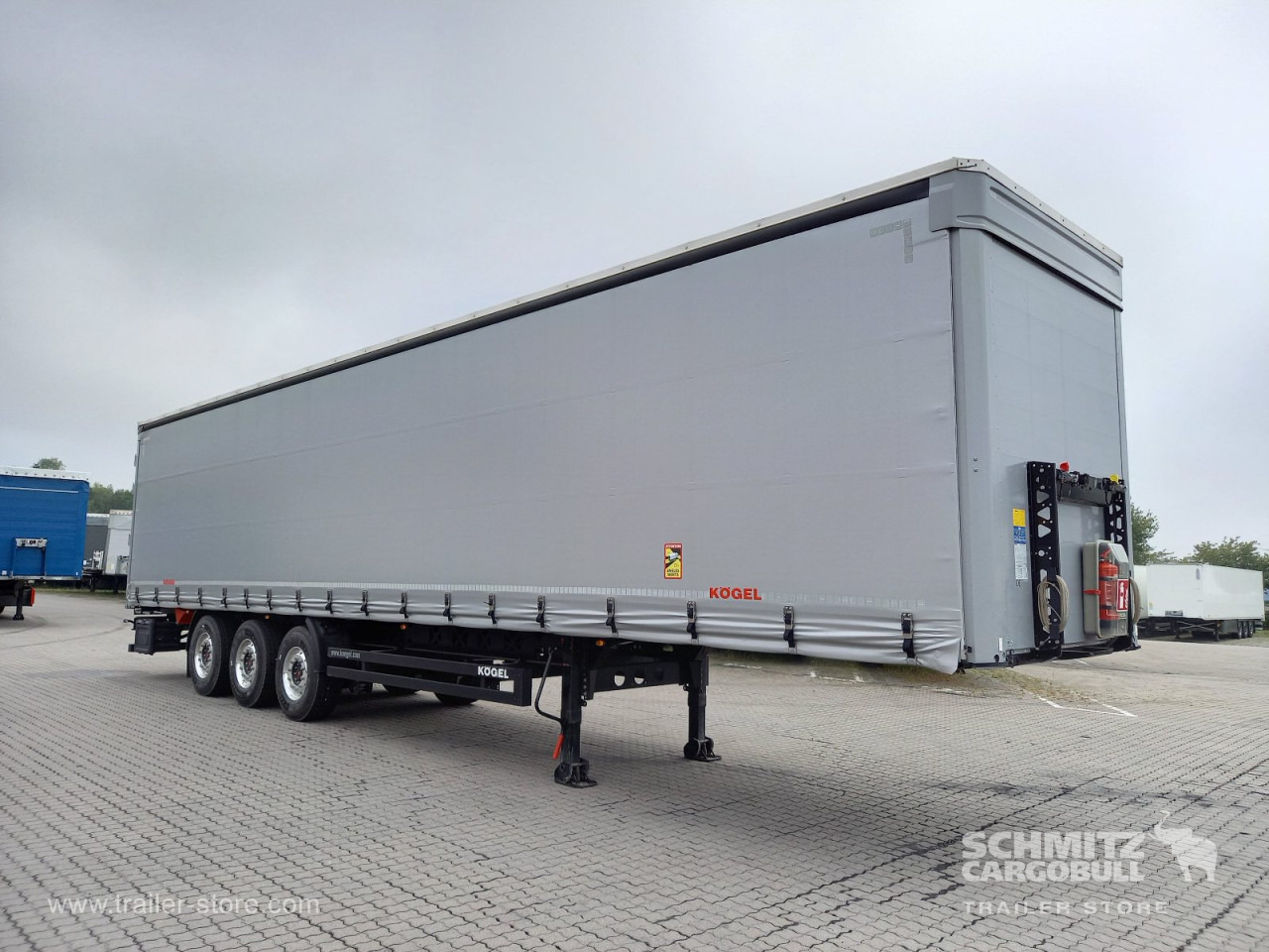 KOEGEL Auflieger Curtainsider Coil - Plachtový náves: obrázok 1 KOEGEL Auflieger Curtainsider Coil - Plachtový náves: obrázok 1