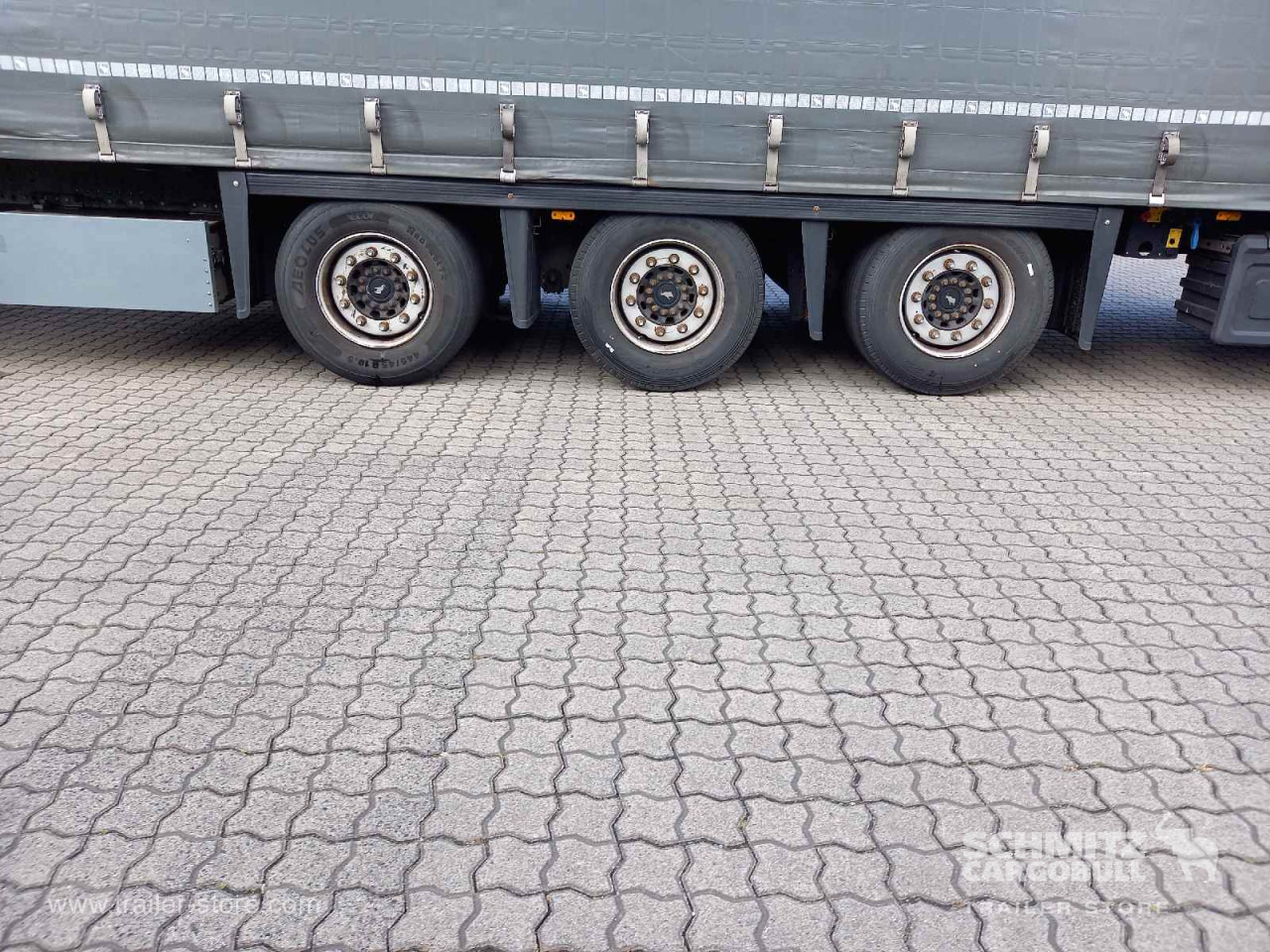 SCHMITZ Auflieger Curtainsider Mega - Plachtový náves: obrázok 2 SCHMITZ Auflieger Curtainsider Mega - Plachtový náves: obrázok 2