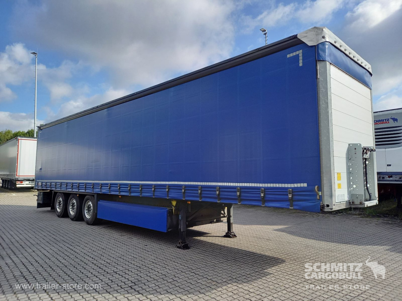 SCHMITZ Auflieger Curtainsider Standard - Plachtový náves: obrázok 1 SCHMITZ Auflieger Curtainsider Standard - Plachtový náves: obrázok 1