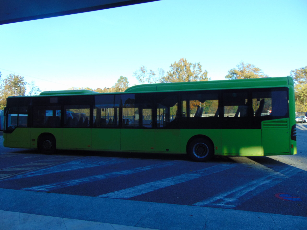 N.11 MERCEDES BENZ CITARO O530 LE – Anno 2010 - Prímestský autobus: obrázok 4 N.11 MERCEDES BENZ CITARO O530 LE – Anno 2010 - Prímestský autobus: obrázok 4