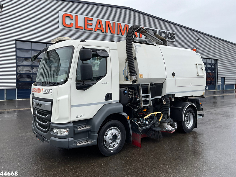 DAF FA LF 230 Euro 6 Johnston VT652 Just 87.278 km! - Zametacie vozidlo: obrázok 3 DAF FA LF 230 Euro 6 Johnston VT652 Just 87.278 km! - Zametacie vozidlo: obrázok 3