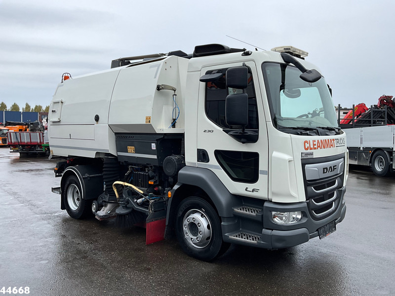 DAF FA LF 230 Euro 6 Johnston VT652 Just 87.278 km! - Zametacie vozidlo: obrázok 4 DAF FA LF 230 Euro 6 Johnston VT652 Just 87.278 km! - Zametacie vozidlo: obrázok 4