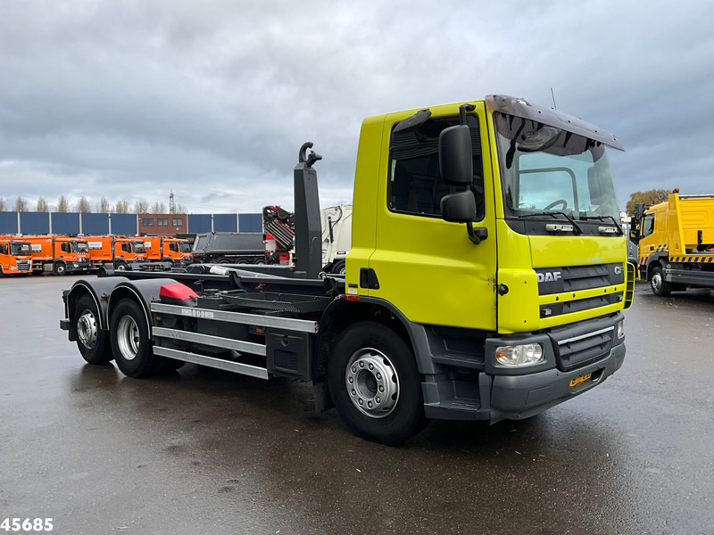 DAF FAN 75 CF 310 VDL 21 Ton haakarmsysteem - Hákový nosič kontajnerov: obrázok 3 DAF FAN 75 CF 310 VDL 21 Ton haakarmsysteem - Hákový nosič kontajnerov: obrázok 3