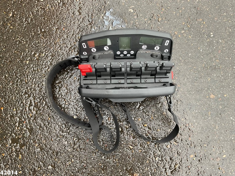 Leasing DAF FAN CF 340 Hiab 23 ton/meter laadkraan Welvaarts weighing system DAF FAN CF 340 Hiab 23 ton/meter laadkraan Welvaarts weighing system: obrázok 8 Leasing DAF FAN CF 340 Hiab 23 ton/meter laadkraan Welvaarts weighing system DAF FAN CF 340 Hiab 23 ton/meter laadkraan Welvaarts weighing system: obrázok 8