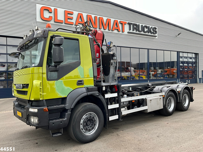 Iveco AD260T41 6x4 HMF 16 Tonmeter Z-kraan - Nákladne vozidlo - káblový systém, Auto s hydraulickou rukou: obrázok 2 Iveco AD260T41 6x4 HMF 16 Tonmeter Z-kraan - Nákladne vozidlo - káblový systém, Auto s hydraulickou rukou: obrázok 2