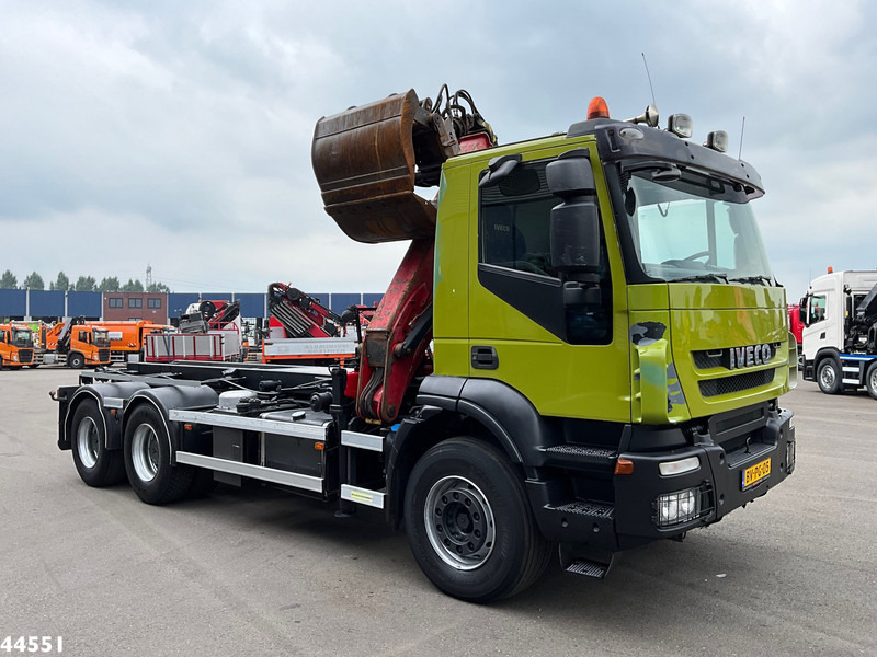 Iveco AD260T41 6x4 HMF 16 Tonmeter Z-kraan - Nákladne vozidlo - káblový systém, Auto s hydraulickou rukou: obrázok 3 Iveco AD260T41 6x4 HMF 16 Tonmeter Z-kraan - Nákladne vozidlo - káblový systém, Auto s hydraulickou rukou: obrázok 3