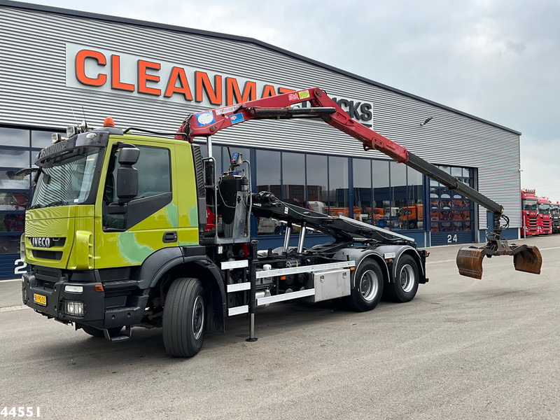 Iveco AD260T41 6x4 HMF 16 Tonmeter Z-kraan - Nákladne vozidlo - káblový systém, Auto s hydraulickou rukou: obrázok 1 Iveco AD260T41 6x4 HMF 16 Tonmeter Z-kraan - Nákladne vozidlo - káblový systém, Auto s hydraulickou rukou: obrázok 1