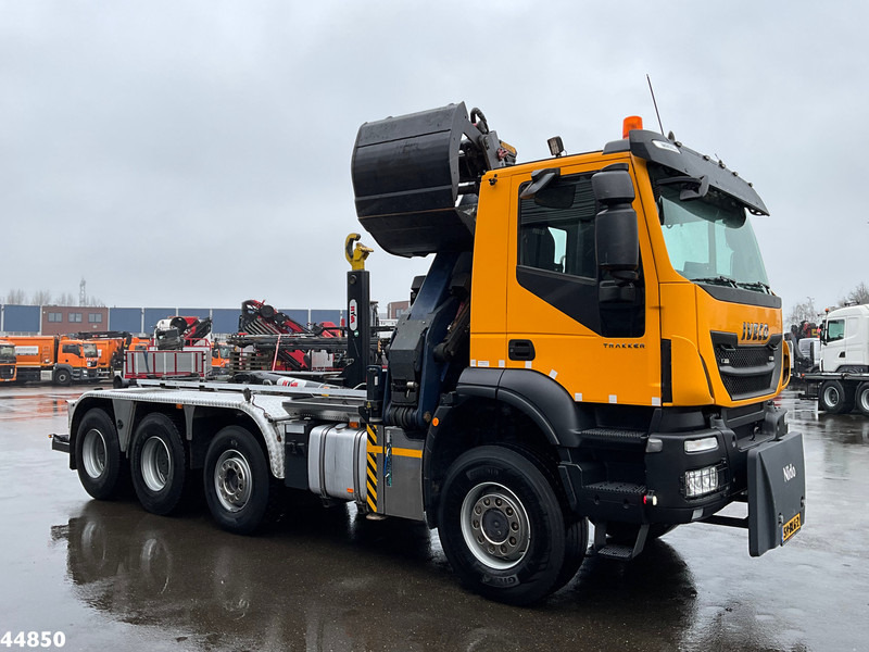 Iveco Trakker AD380T41W 8x6 Euro 6 HMF 19 Tonmeter Z-kraan - Hákový nosič kontajnerov, Auto s hydraulickou rukou: obrázok 5 Iveco Trakker AD380T41W 8x6 Euro 6 HMF 19 Tonmeter Z-kraan - Hákový nosič kontajnerov, Auto s hydraulickou rukou: obrázok 5