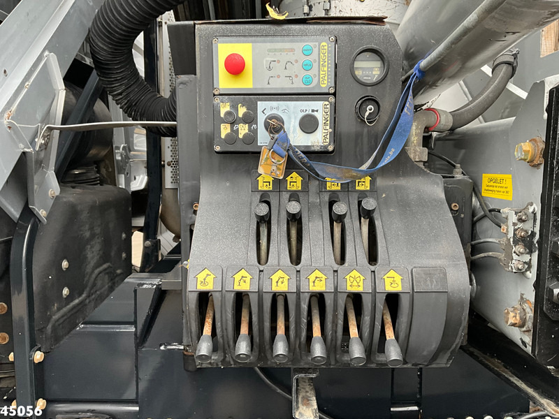 Auto s hydraulickou rukou MAN TGA 26.440 Palfinger 23 Tonmeter laadkraan: obrázok 16 Auto s hydraulickou rukou MAN TGA 26.440 Palfinger 23 Tonmeter laadkraan: obrázok 16