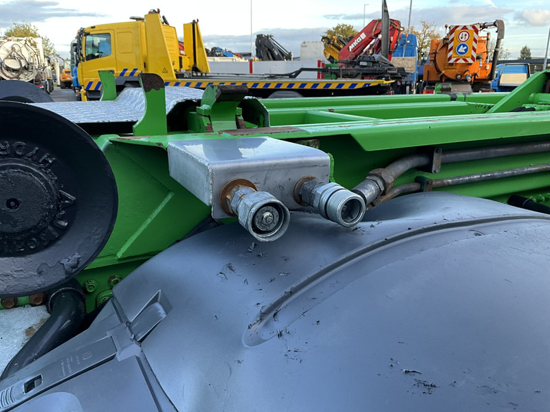 MAN TGA 41.440 8x4 Full Steel AJK 26 Ton haakarmsysteem + Laadplateau met Hiab 28 Tonmeter laadkraan - Hákový nosič kontajnerov: obrázok 3 MAN TGA 41.440 8x4 Full Steel AJK 26 Ton haakarmsysteem + Laadplateau met Hiab 28 Tonmeter laadkraan - Hákový nosič kontajnerov: obrázok 3