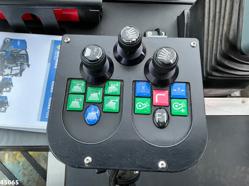 Zametacie vozidlo Mathieu MC 210 Azura Flex Euro 6 Just 8.800 km!: obrázok 14 Zametacie vozidlo Mathieu MC 210 Azura Flex Euro 6 Just 8.800 km!: obrázok 14