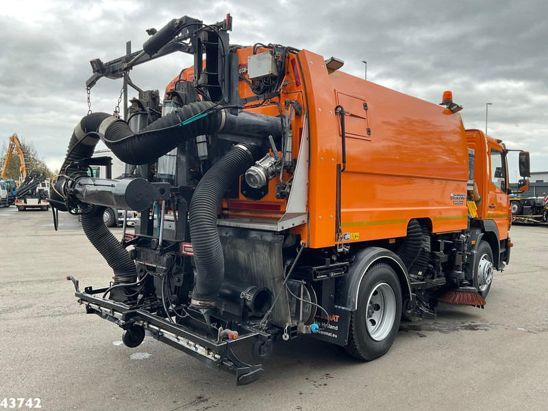 Mercedes-Benz ATEGO 1523 Faun VIAJET 6 R/HS Wegdekreiniger Just 14.776 km! - Zametacie vozidlo: obrázok 5 Mercedes-Benz ATEGO 1523 Faun VIAJET 6 R/HS Wegdekreiniger Just 14.776 km! - Zametacie vozidlo: obrázok 5