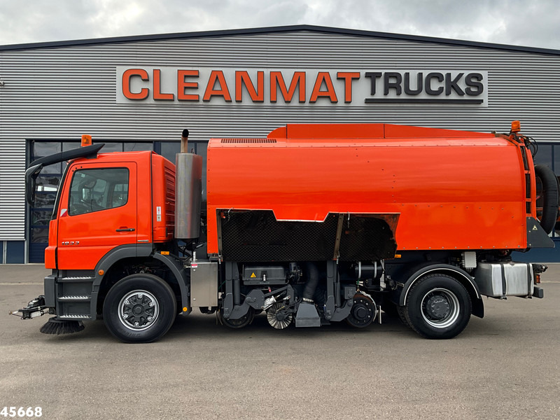 Mercedes-Benz Axor 1833 4x4 Schörling SORF Schienenreinigungs/Railway sweeper Just 38.680 Km! - Zametacie vozidlo: obrázok 3 Mercedes-Benz Axor 1833 4x4 Schörling SORF Schienenreinigungs/Railway sweeper Just 38.680 Km! - Zametacie vozidlo: obrázok 3
