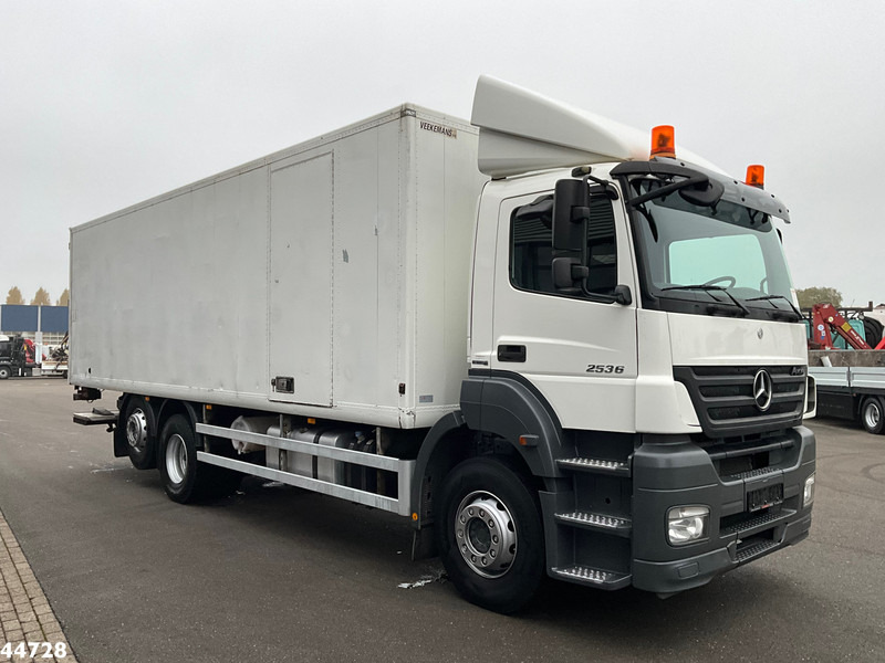 Mercedes-Benz Axor 2636 6x2 Dhollandia laadklep Just 265.901 km! - Skříňový nákladní auto: obrázok 4 Mercedes-Benz Axor 2636 6x2 Dhollandia laadklep Just 265.901 km! - Skříňový nákladní auto: obrázok 4