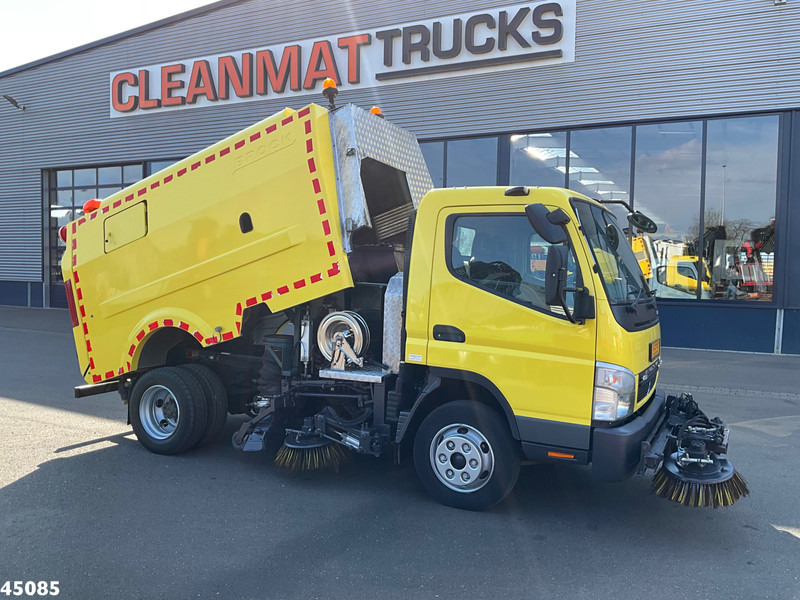 Mitsubishi Canter 7C15 Brock sweeper Just 94.095 km! - Zametacie vozidlo: obrázok 1 Mitsubishi Canter 7C15 Brock sweeper Just 94.095 km! - Zametacie vozidlo: obrázok 1