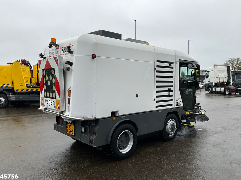 Ravo 580 with 3-rd brush - Zametacie vozidlo: obrázok 5 Ravo 580 with 3-rd brush - Zametacie vozidlo: obrázok 5