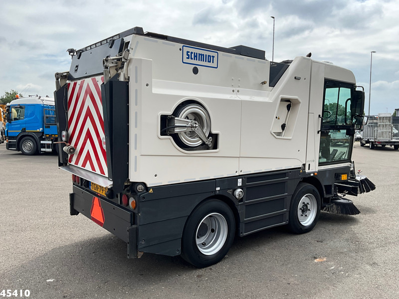 Schmidt Cleango 500 Compact Euro 6 with 3-rd brush - Zametacie vozidlo: obrázok 3 Schmidt Cleango 500 Compact Euro 6 with 3-rd brush - Zametacie vozidlo: obrázok 3