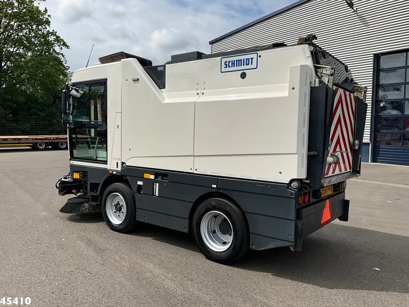 Schmidt Cleango 500 Compact Euro 6 with 3-rd brush - Zametacie vozidlo: obrázok 4 Schmidt Cleango 500 Compact Euro 6 with 3-rd brush - Zametacie vozidlo: obrázok 4