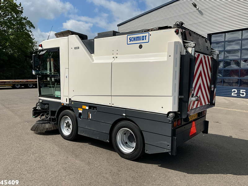 Schmidt Cleango 500 Compact Euro 6 with 3-rd brush - Zametacie vozidlo: obrázok 4 Schmidt Cleango 500 Compact Euro 6 with 3-rd brush - Zametacie vozidlo: obrázok 4