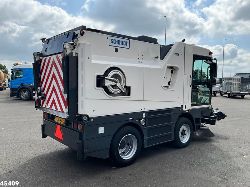 Schmidt Cleango 500 Compact Euro 6 with 3-rd brush - Zametacie vozidlo: obrázok 5 Schmidt Cleango 500 Compact Euro 6 with 3-rd brush - Zametacie vozidlo: obrázok 5