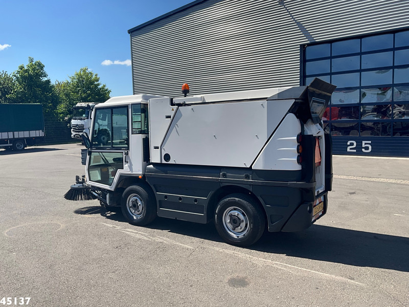 Schmidt Swingo Compact 200 Euro 6 - Zametacie vozidlo: obrázok 2 Schmidt Swingo Compact 200 Euro 6 - Zametacie vozidlo: obrázok 2