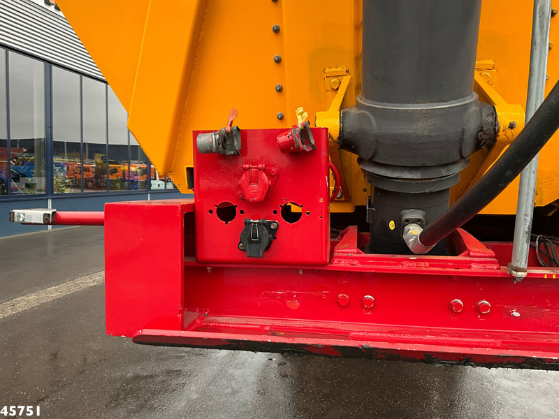 DAF FTG XF 530 6x2 Euro 6 ZF Intarder Kiphydrauliek + OVA 2-assige kipoplegger 32m³ - Ťahač: obrázok 4 DAF FTG XF 530 6x2 Euro 6 ZF Intarder Kiphydrauliek + OVA 2-assige kipoplegger 32m³ - Ťahač: obrázok 4