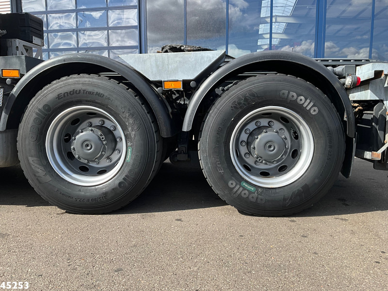 Ťahač Mercedes-Benz Arocs 3253 8x4 Hiab 105 Tonmeter laadkraan: obrázok 17