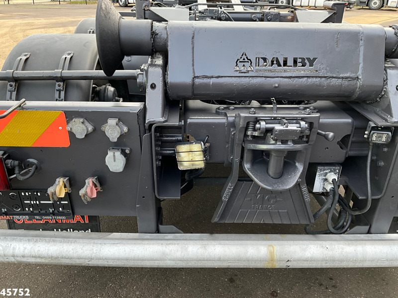 Volvo FM 410 6x2 haakarmsysteem - Hákový nosič kontajnerov: obrázok 4 Volvo FM 410 6x2 haakarmsysteem - Hákový nosič kontajnerov: obrázok 4