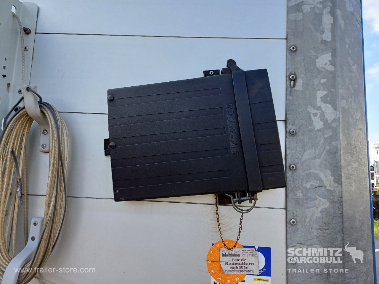 SCHMITZ Auflieger Curtainsider Standard Forklift holder - Plachtový náves: obrázok 3 SCHMITZ Auflieger Curtainsider Standard Forklift holder - Plachtový náves: obrázok 3