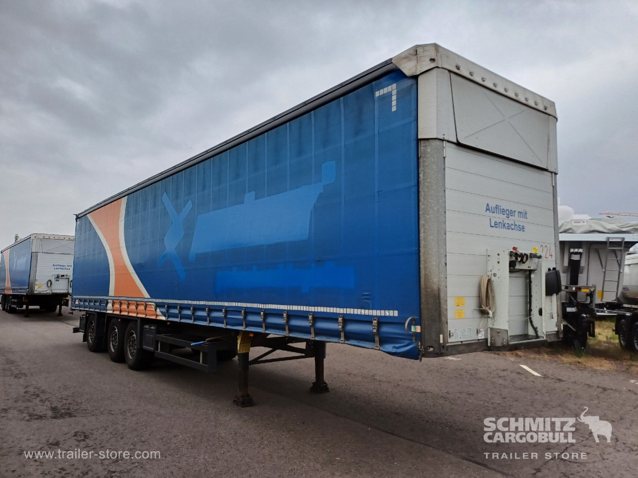 SCHMITZ Auflieger Curtainsider Standard Forklift holder - Plachtový náves: obrázok 1 SCHMITZ Auflieger Curtainsider Standard Forklift holder - Plachtový náves: obrázok 1