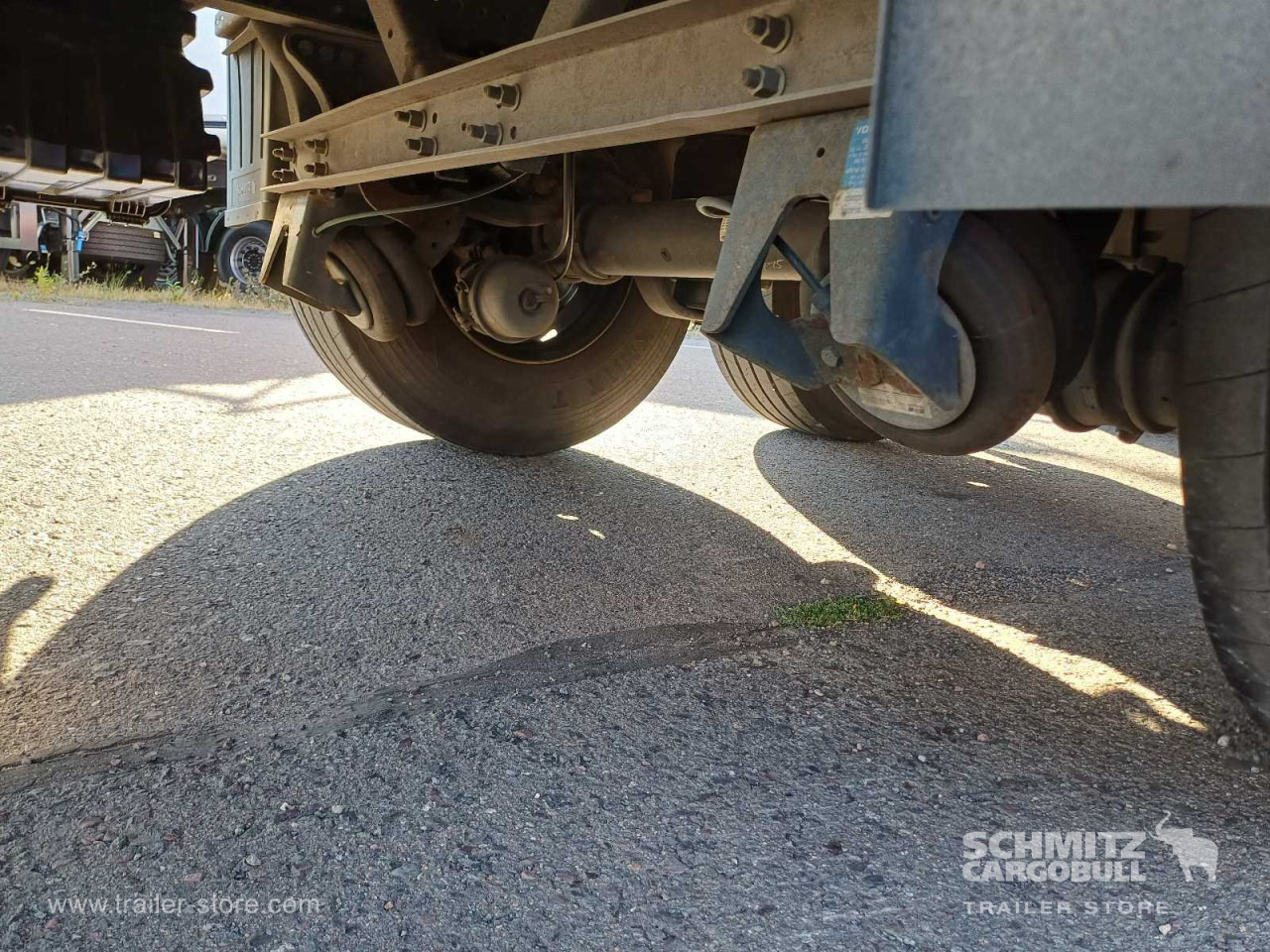 SCHMITZ Auflieger Curtainsider Standard Forklift holder - Plachtový náves: obrázok 5 SCHMITZ Auflieger Curtainsider Standard Forklift holder - Plachtový náves: obrázok 5