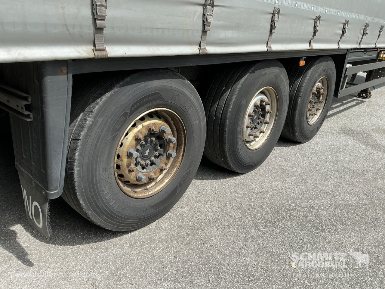 SCHMITZ Curtainsider Standard Taillift - Plachtový náves: obrázok 2 SCHMITZ Curtainsider Standard Taillift - Plachtový náves: obrázok 2