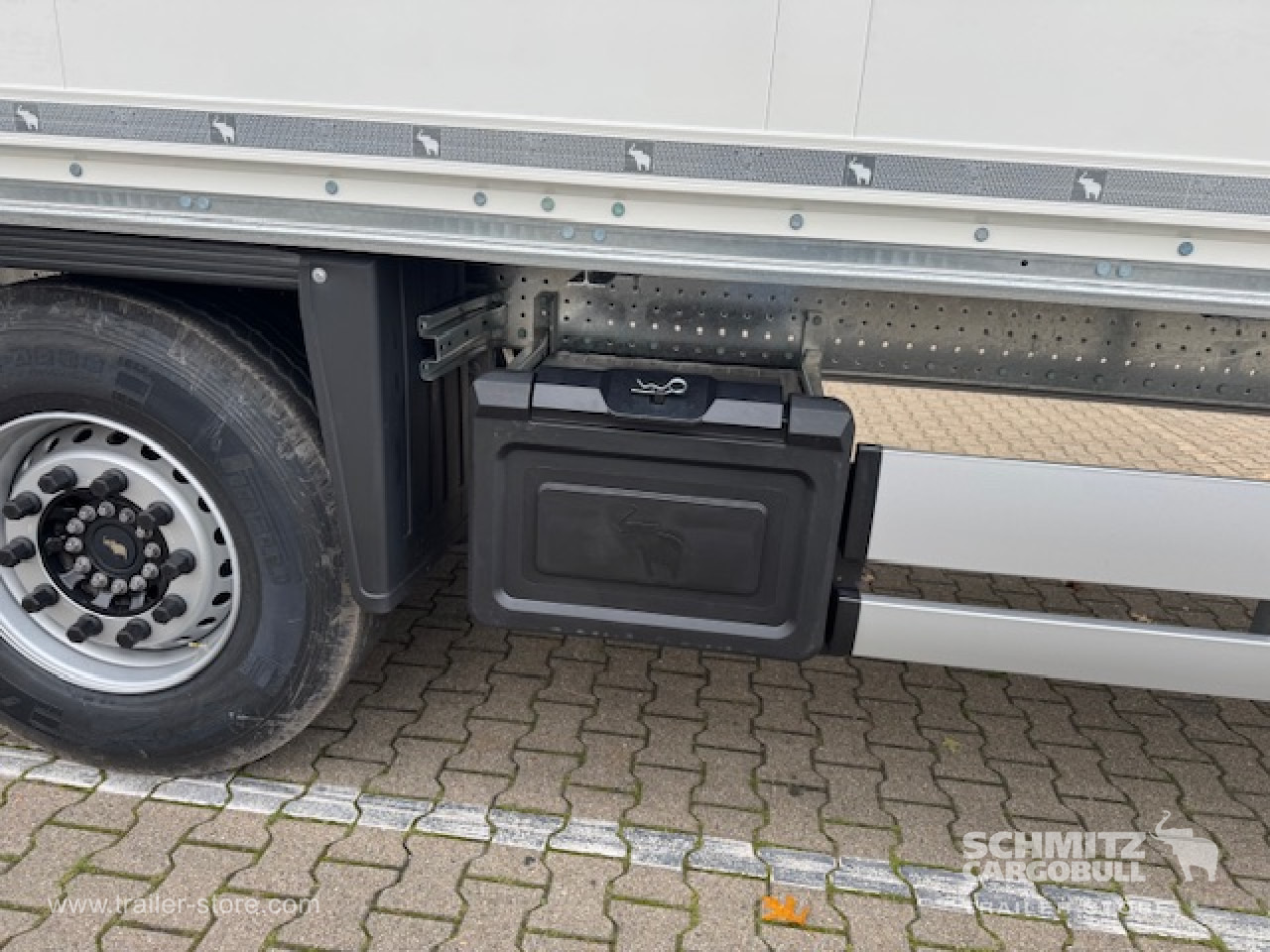 SCHMITZ Oplegger Kasten Standard Taillift - Náves skriňové: obrázok 2 SCHMITZ Oplegger Kasten Standard Taillift - Náves skriňové: obrázok 2